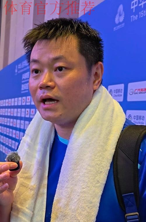 45岁再战全运，侯英超经历比马龙丰富：他是解说员，也是老神仙